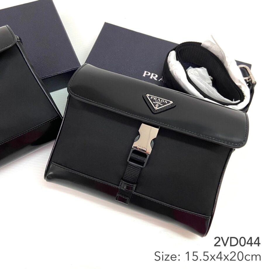 Prada 2VD044 Nylon and Leather Shoulder Bag ขายเป๋าผู้ชายprada สวยๆของแท้ 2022