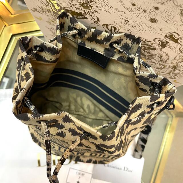 Dior Travel Bucket Pouch กระเป๋าแท้ แบรนด์แนม ราคาถูก