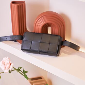 Bottega Veneta Cassette Belt Bag ขายกระเป๋าแบรนด์เนมราคาถูก