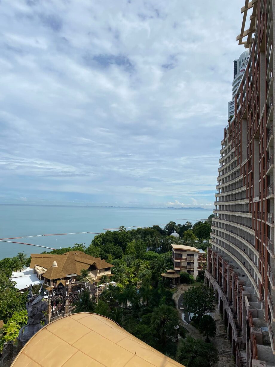 Centara Grand Mirage Beach Resort Pattaya 2023