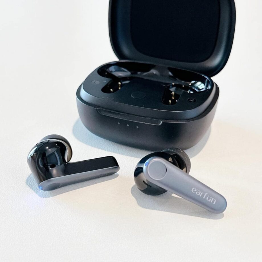 #EarFunAirPro3 #WirelessEarbuds #HighQualitySound #NoiseCancelling #LongBatteryLife #MusicLovers #TechGadgets #EarFun